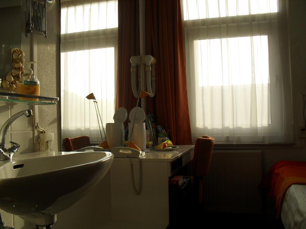 Hotel Hoogland Zandvoort Aan Zee Room photo